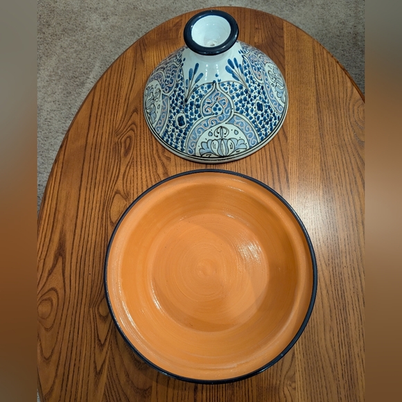 Williams Sonoma Handcrafted Blue/White Tunisian Tagine - Picture 3 of 11